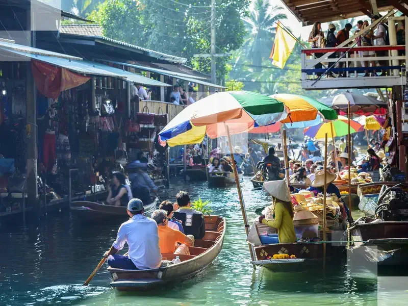 What's better than a market? A floating market!