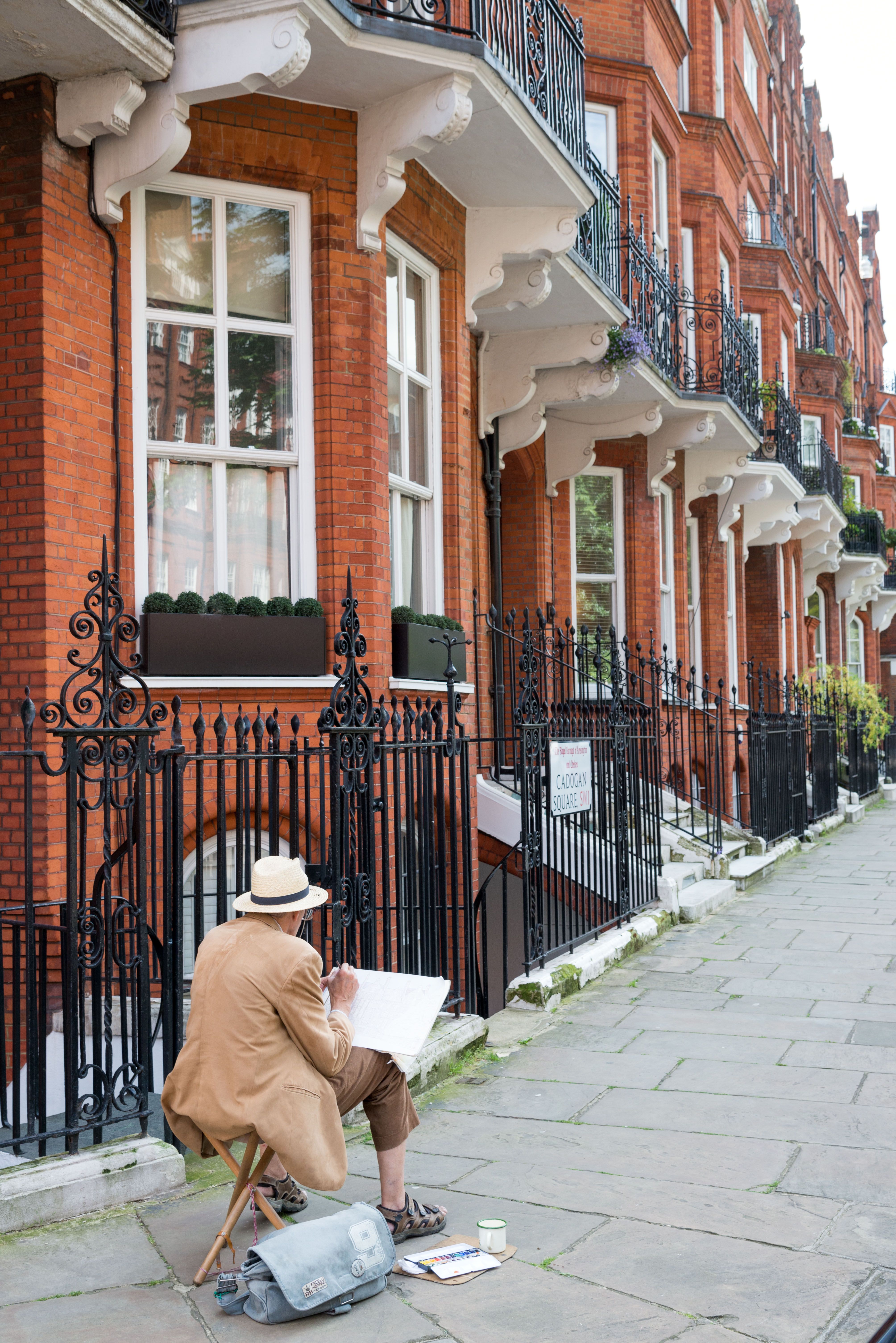 Find cheap flights to London