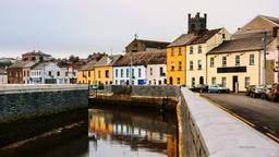 Find cheap flights from Barcelona to Ireland