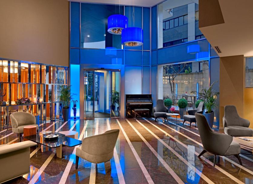 Lounge Photo