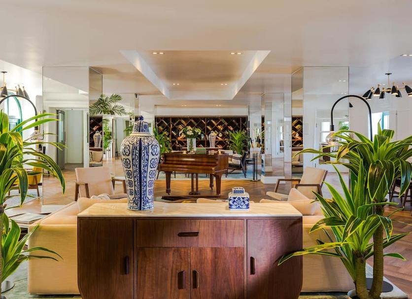 Lobby Photo