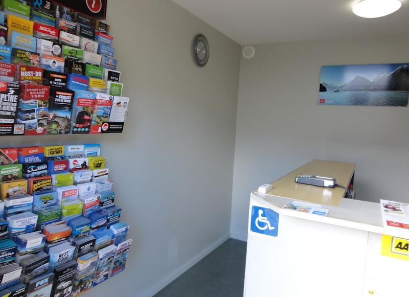 Front desk Photo