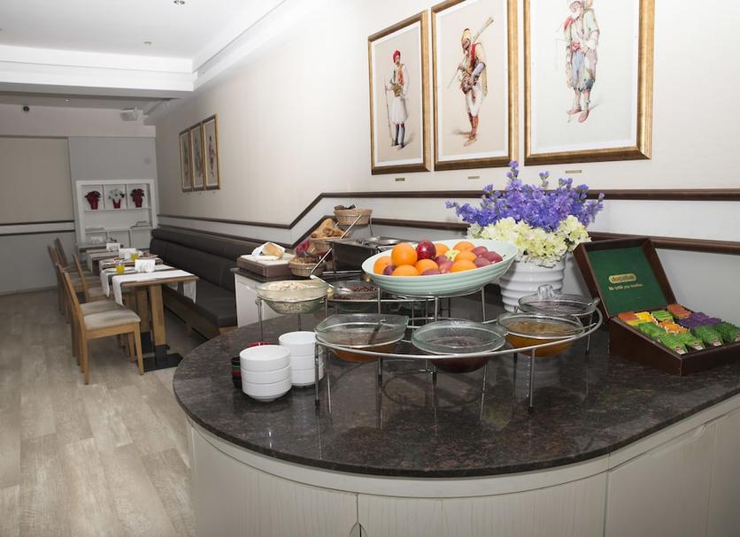 Buffet Photo