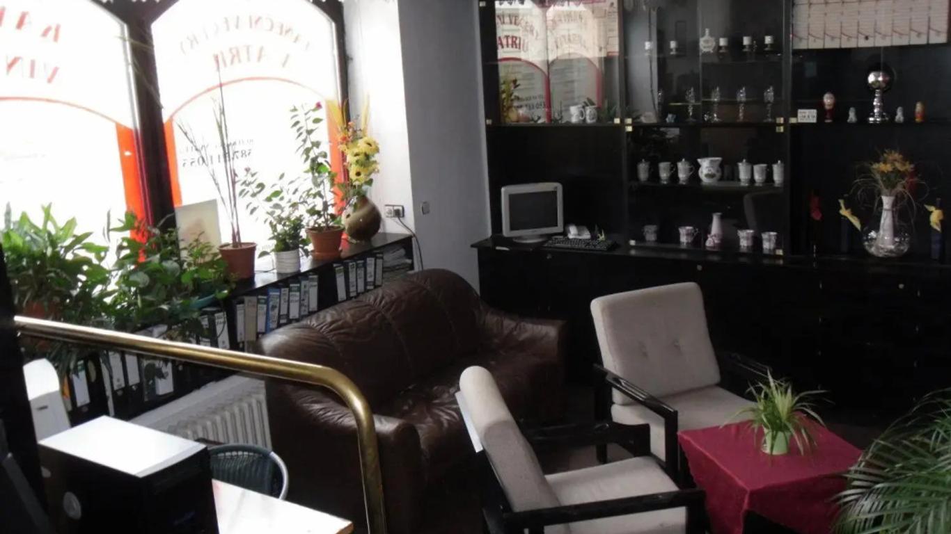 Hotel Cb Royal