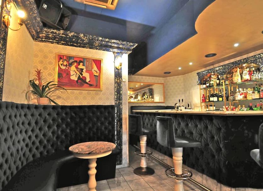Bar Photo