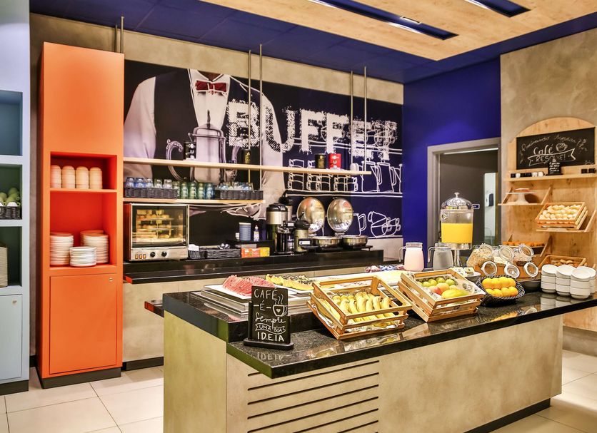Buffet Photo