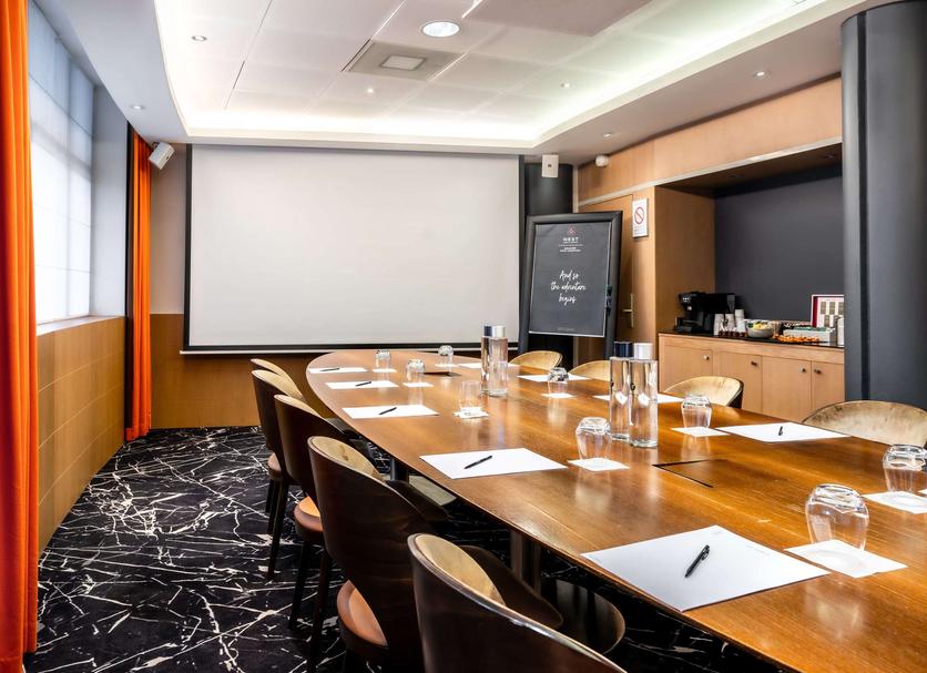 Conference room Photo