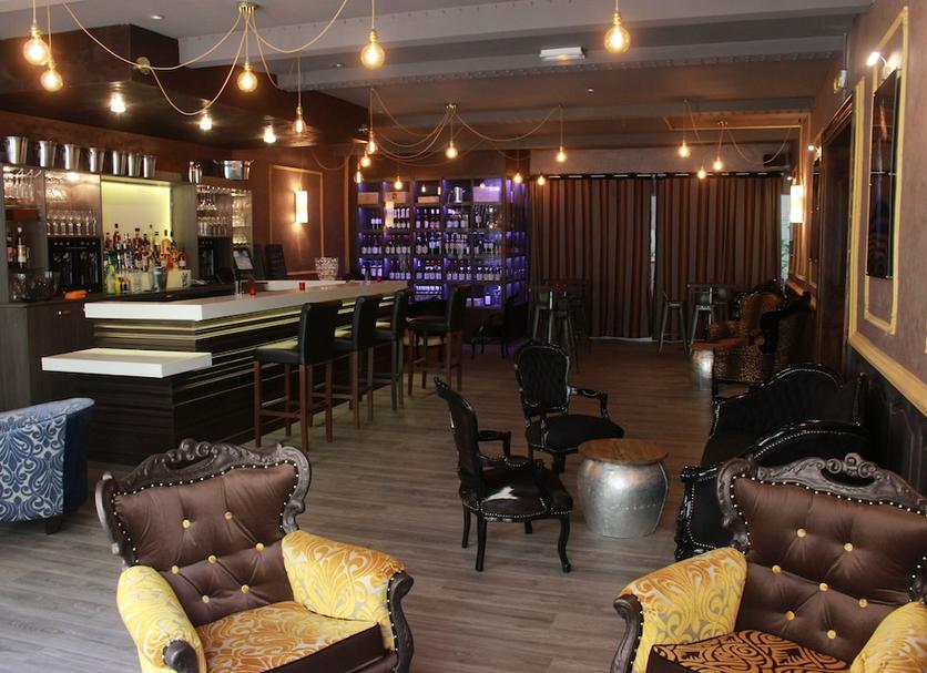 Bar Photo