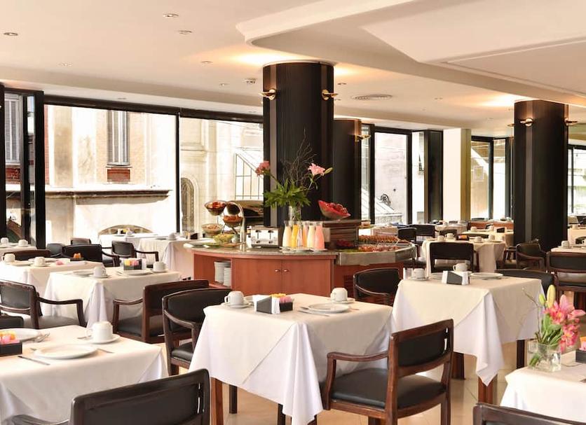 Restaurant Photo