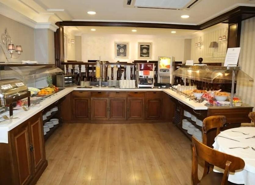 Buffet Photo