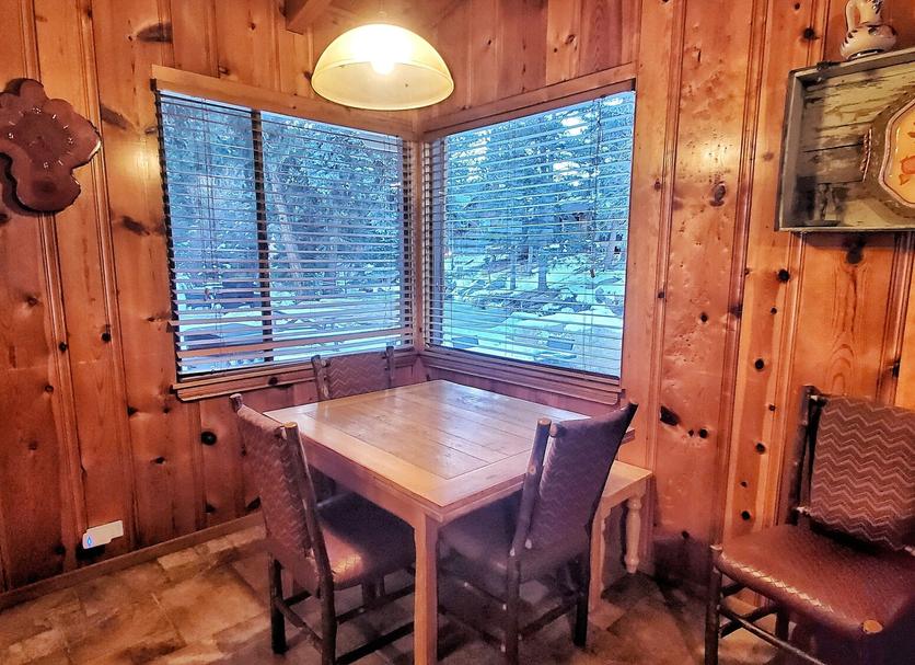 Dining room Photo