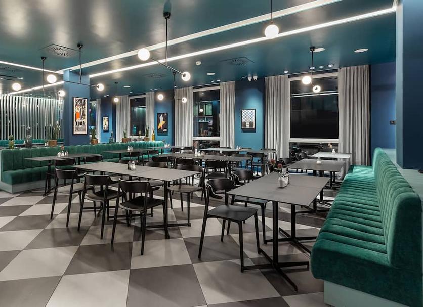 Restaurant Photo