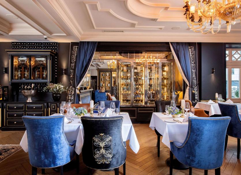 Restaurant Photo