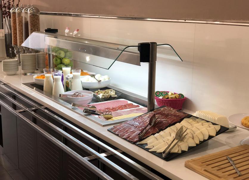 Buffet Photo