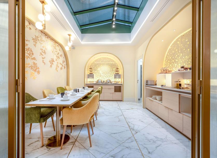 Dining room Photo