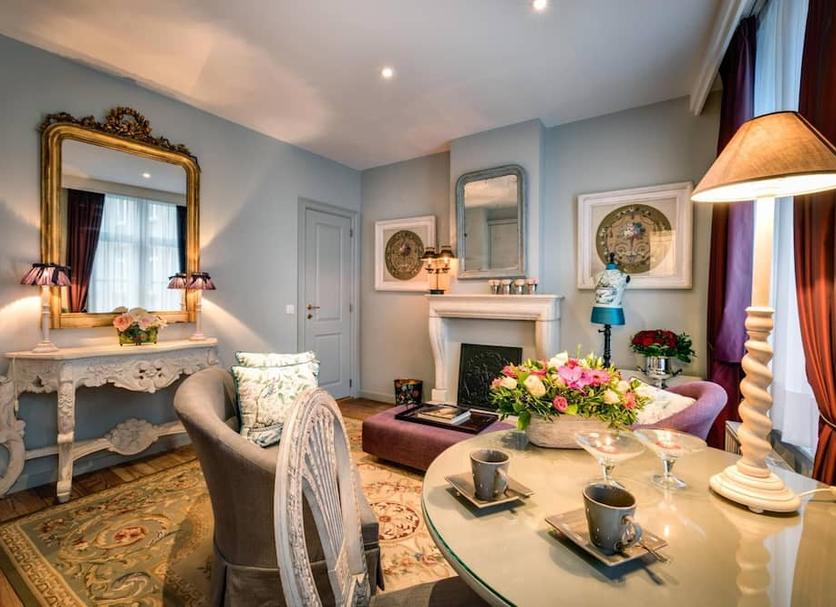 Dining room Photo