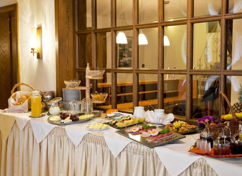 Buffet Photo