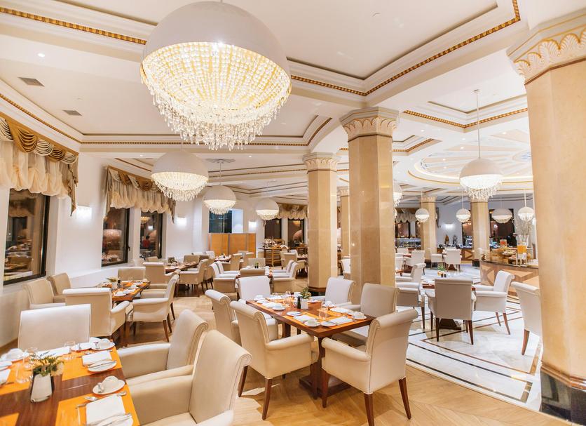 Restaurant Photo