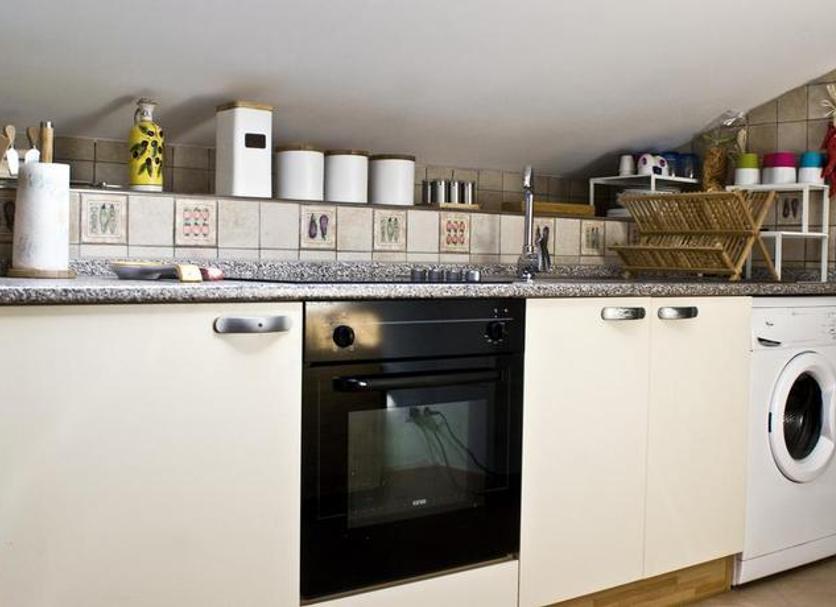 Kitchen Photo