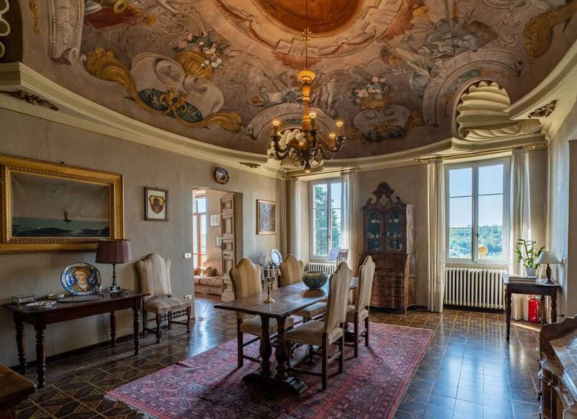 Dining room Photo