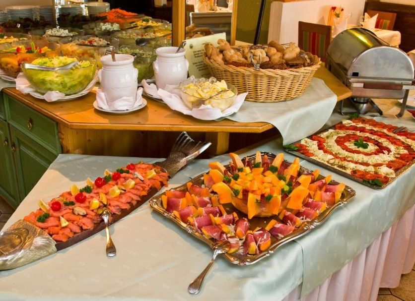 Buffet Photo