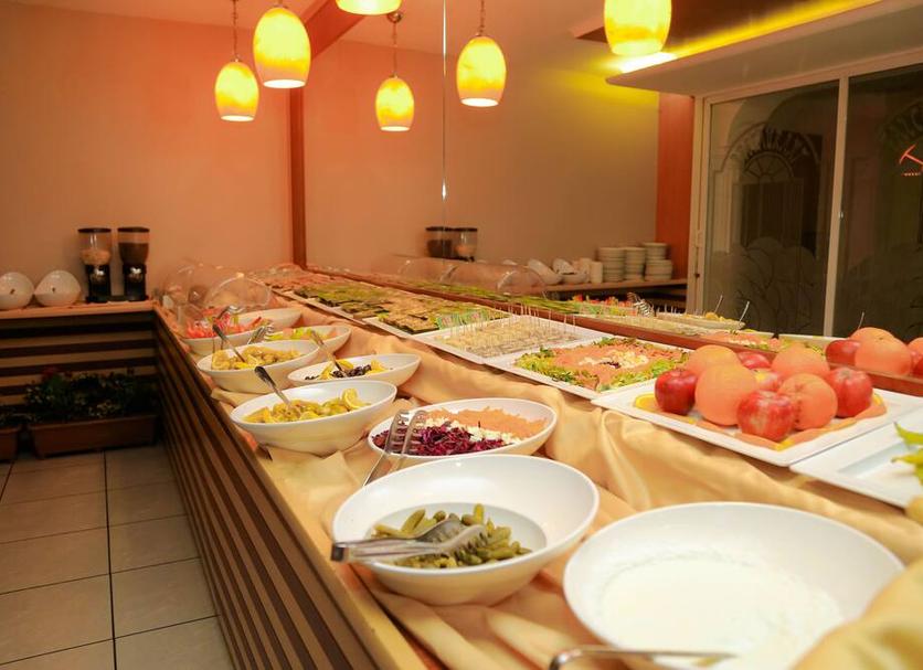 Buffet Photo