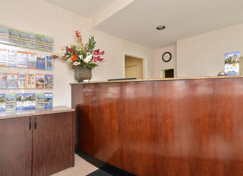 Front desk Photo