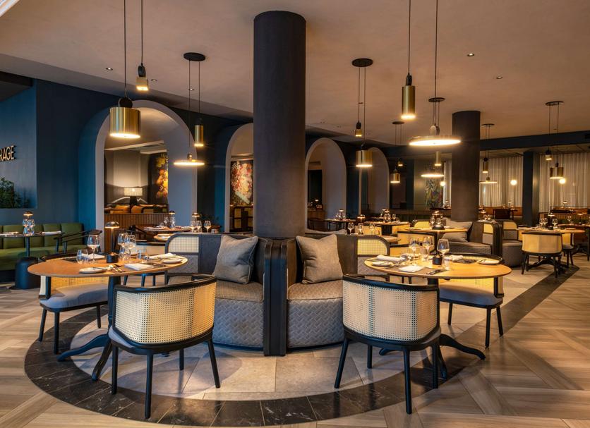Restaurant Photo