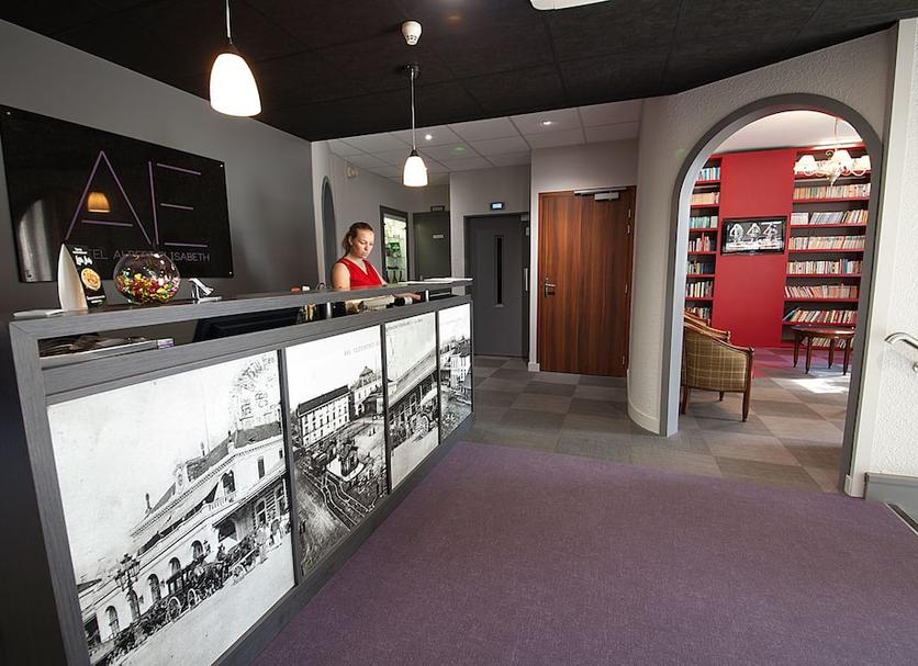 Front desk Photo