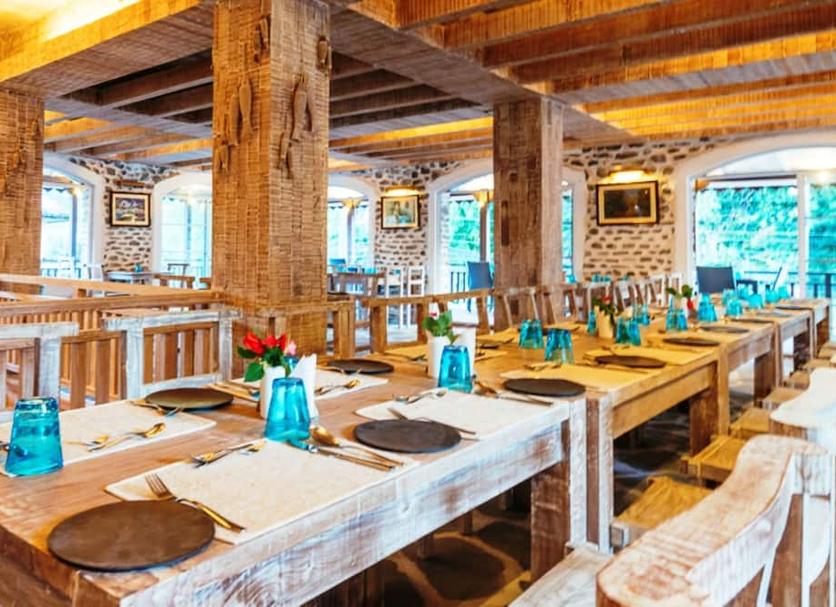 Restaurant Photo