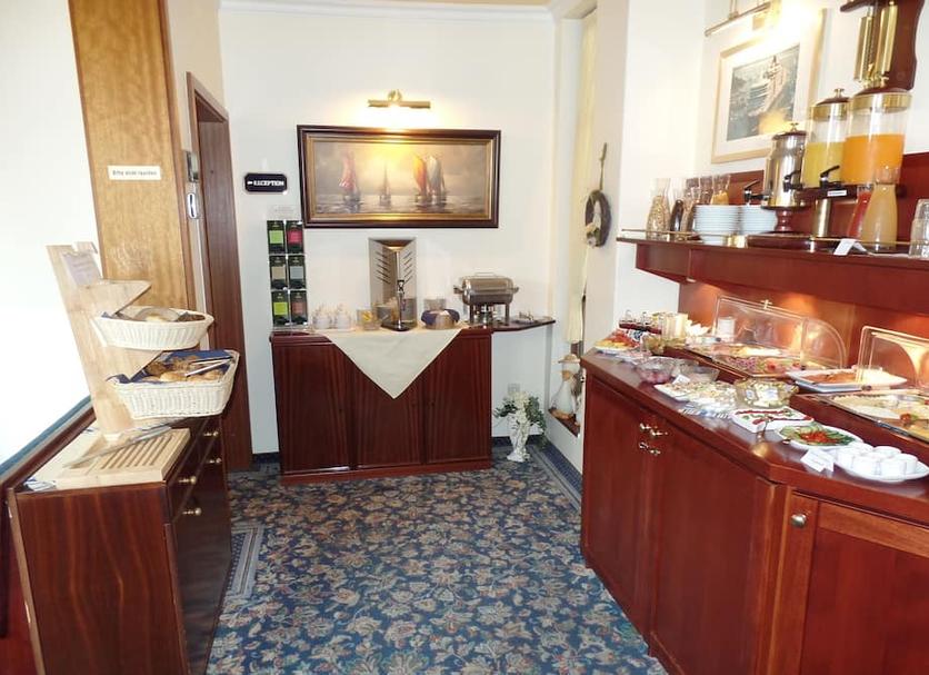 Buffet Photo