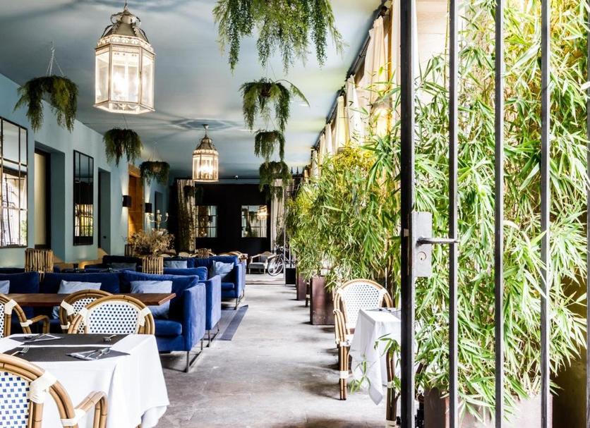 Restaurant Photo