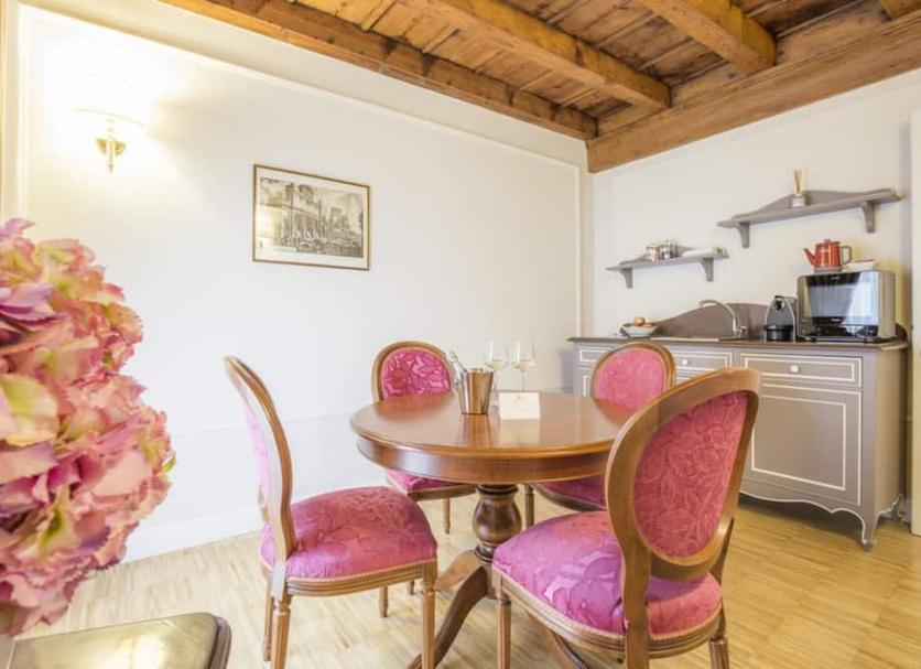 Dining room Photo