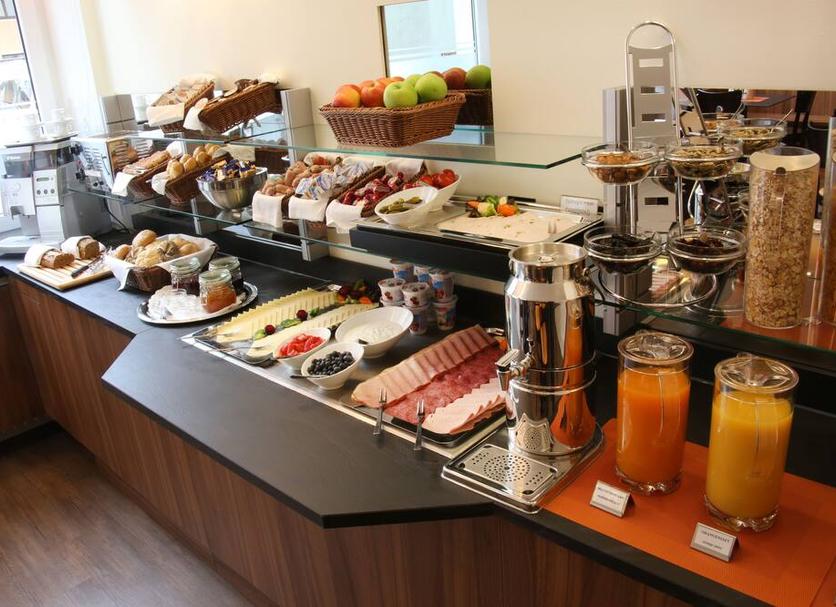 Buffet Photo