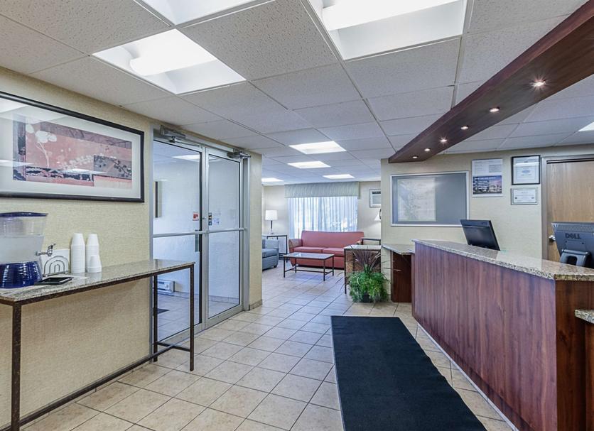 Front desk Photo