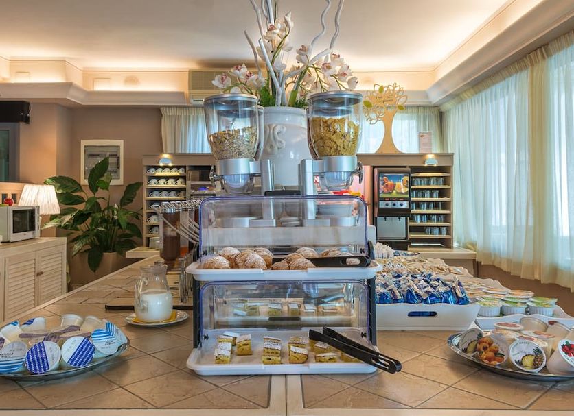 Buffet Photo