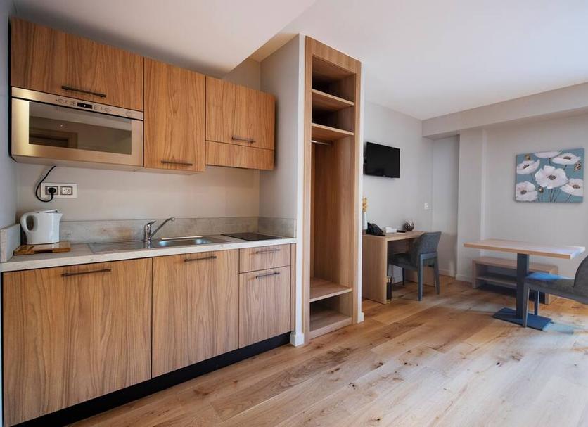 Kitchen Photo