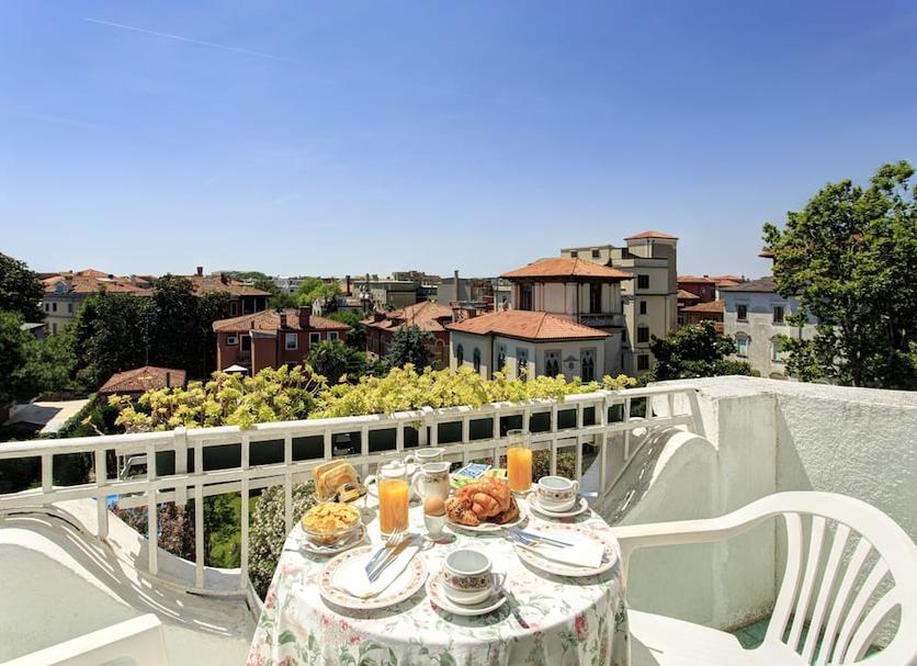 Balcony Photo