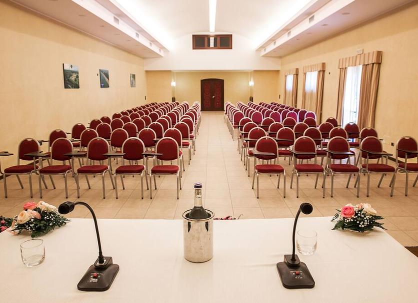 Conference room Photo