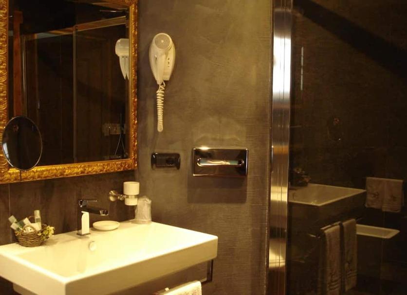 Bathroom Photo