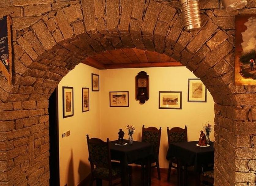 Dining room Photo