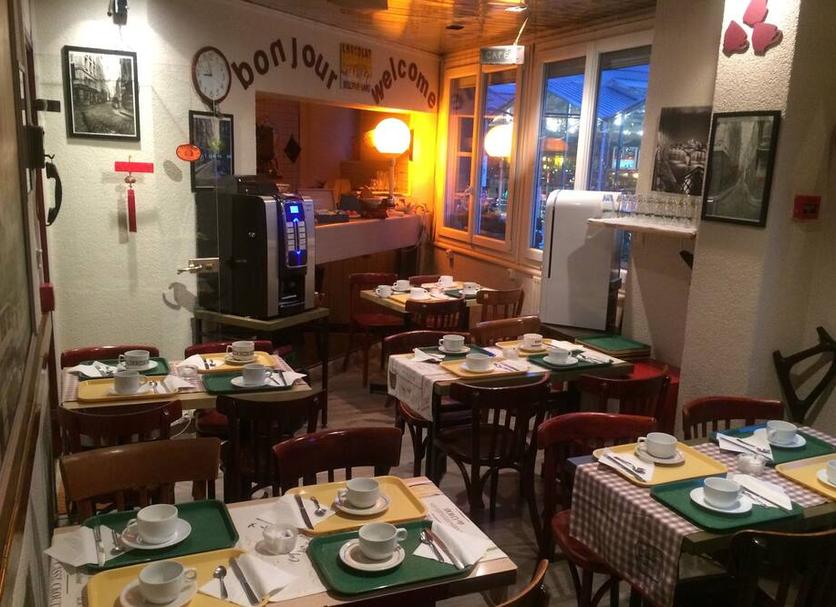 Restaurant Photo