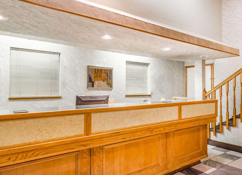 Front desk Photo