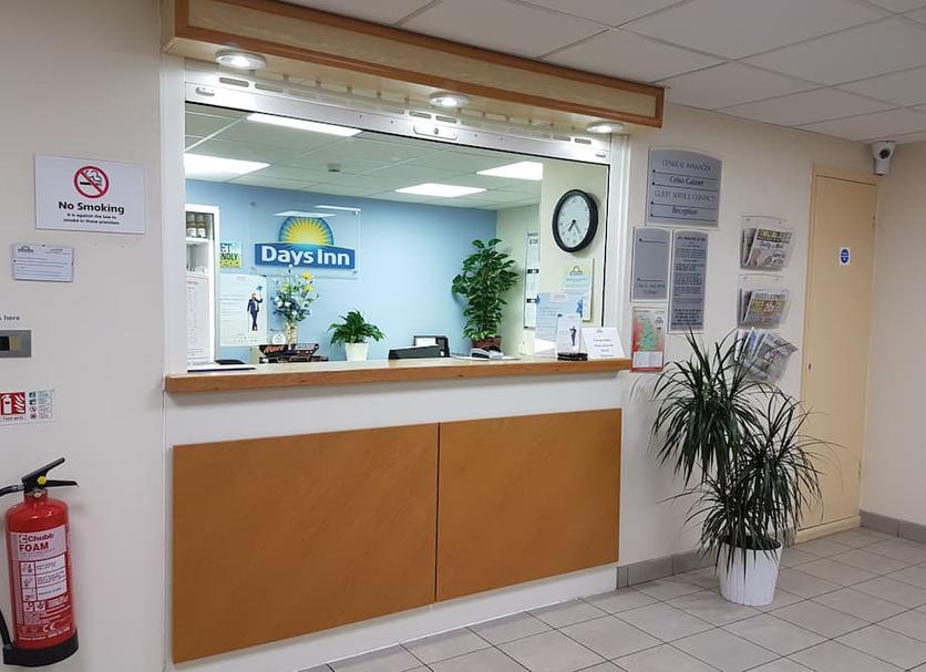 Front desk Photo