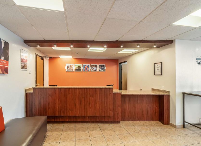 Front desk Photo