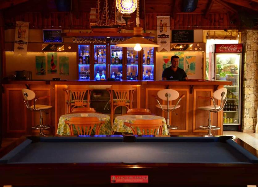 Bar Photo