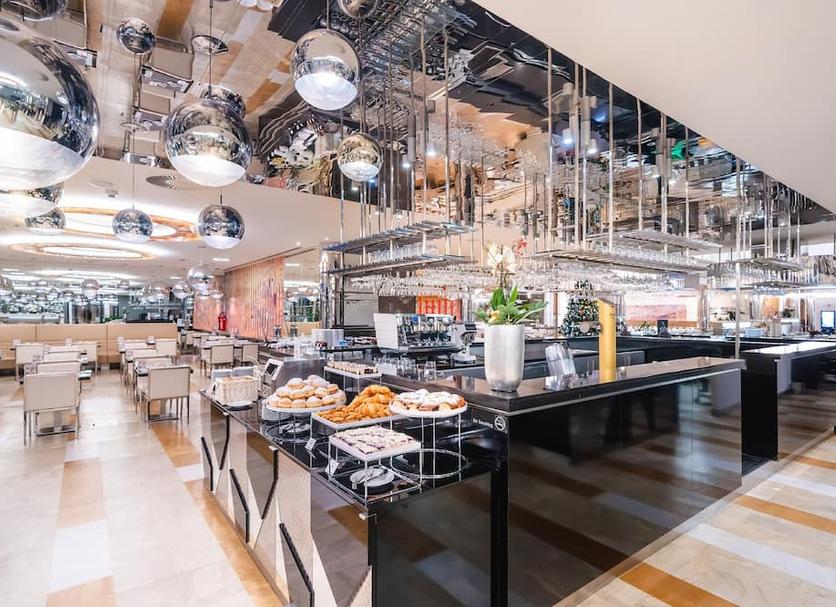 Buffet Photo