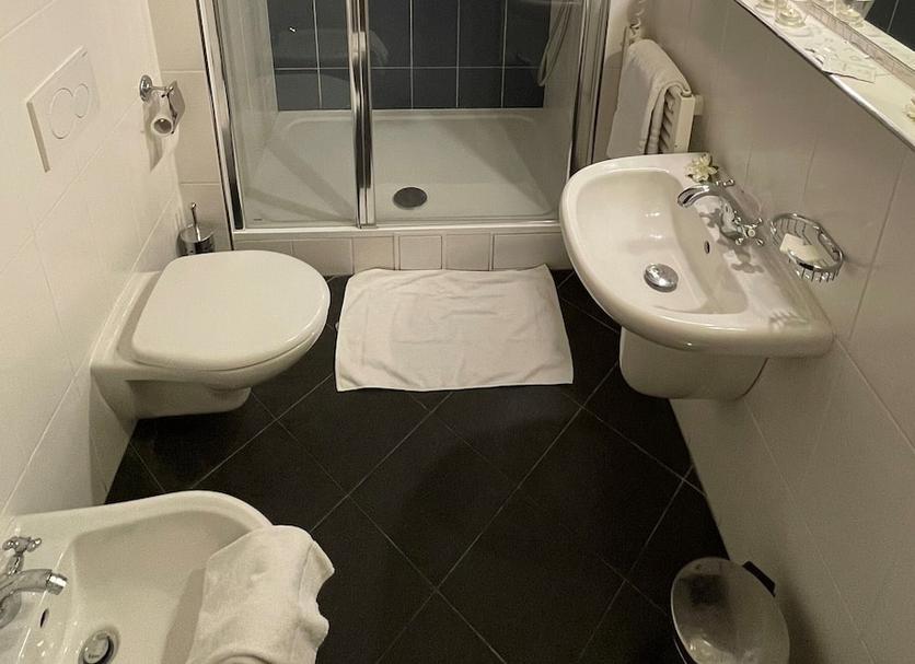 Bathroom Photo
