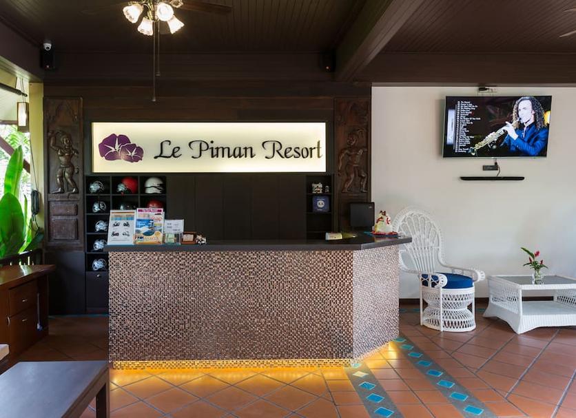 Front desk Photo