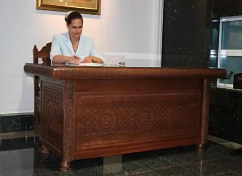 Front desk Photo